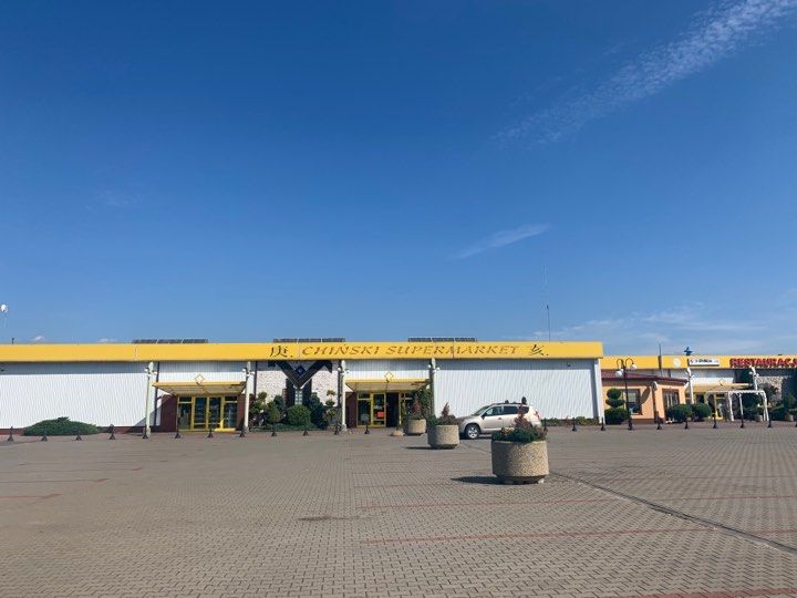 Hala w centrum handlowym u GRUBEGO Wielogora 1 100 m kw zjazd z E7!!