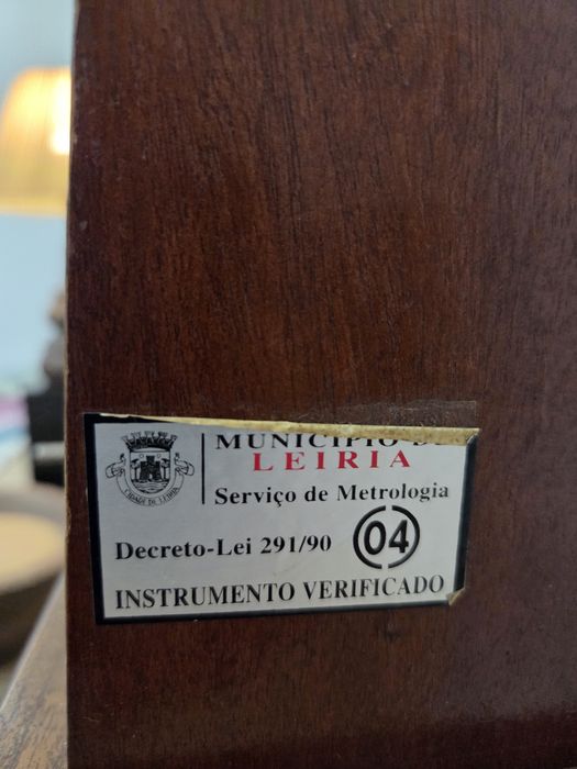 Balança de precisão antiga