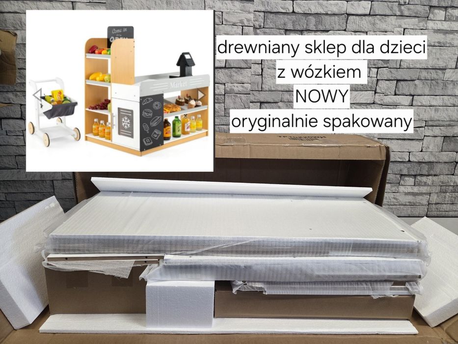 Drewniany sklep dla dzieci z wózkiem