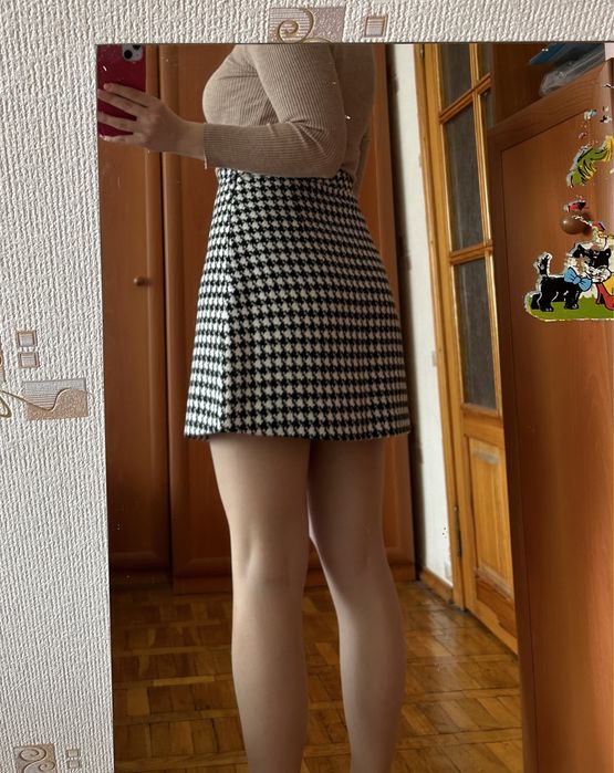 Тепла міні-спідниця