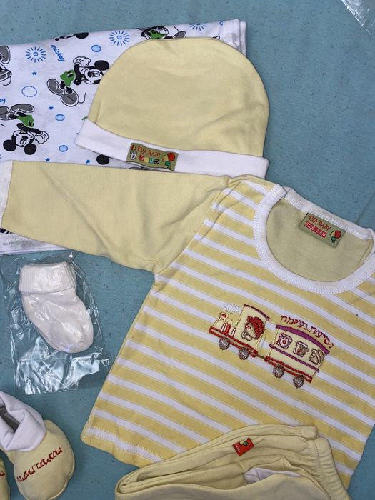 Пакет одежды в роддом на девочку комплект песочник шапочка топики