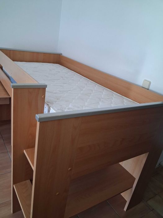 Imobiliário conjunto de cama, comoda e colchão 3 x1..
