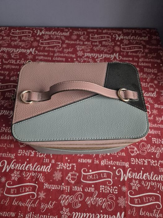 Kuferek na kosmetyki Oriflame