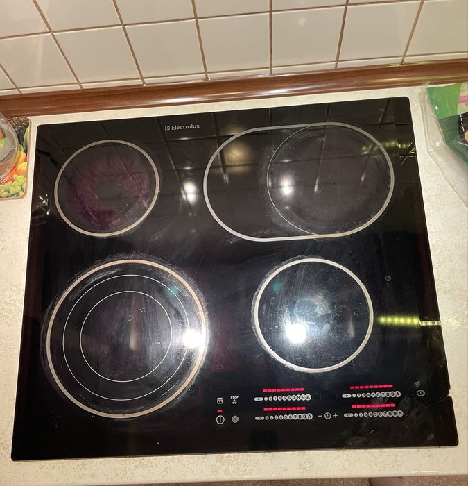 Єлектрична варочна панель Electrolux