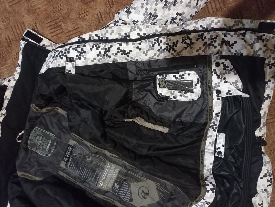 Куртка "TRILOGI" мужская XXLзимняя пиксель