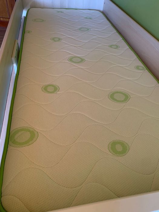 Cama de solteiro+colchao