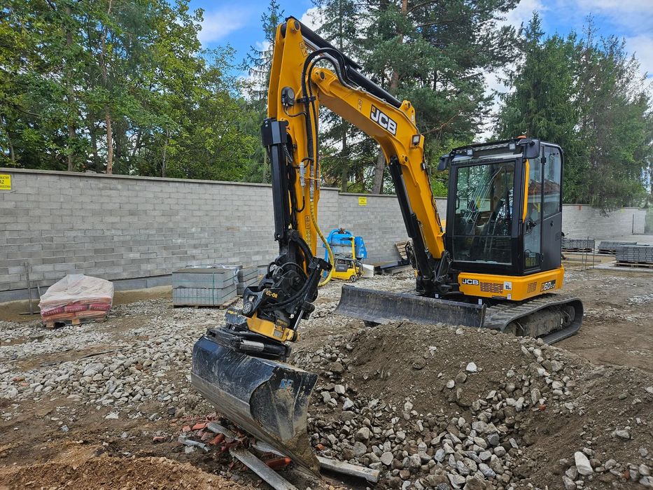 JCB 60C-2  JCB 60C-2 SV PRO Engcon EC-OIL  200mth!