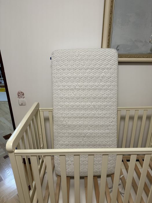 Ліжко дитяче колір слонова кістка + матрас