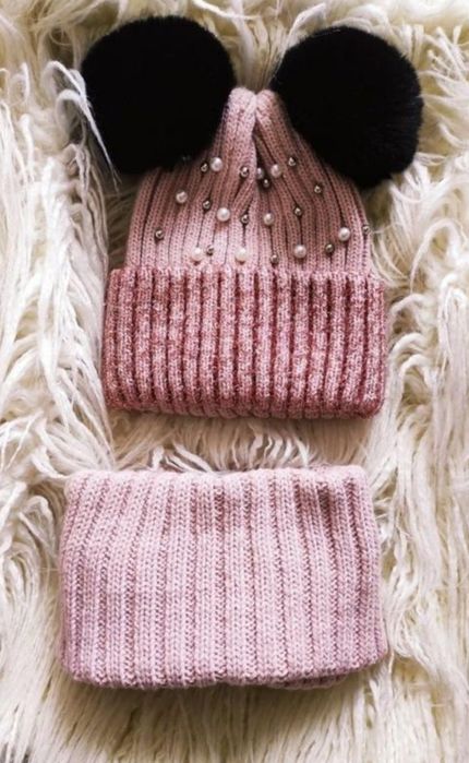 Набор шапка+хомут на 1-2 года