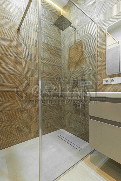 Продаж будинку в закритому котеджному містечку, Лісники.