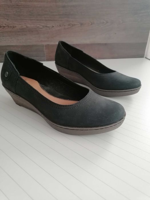 Buty na koturnie (firmy Clarks)