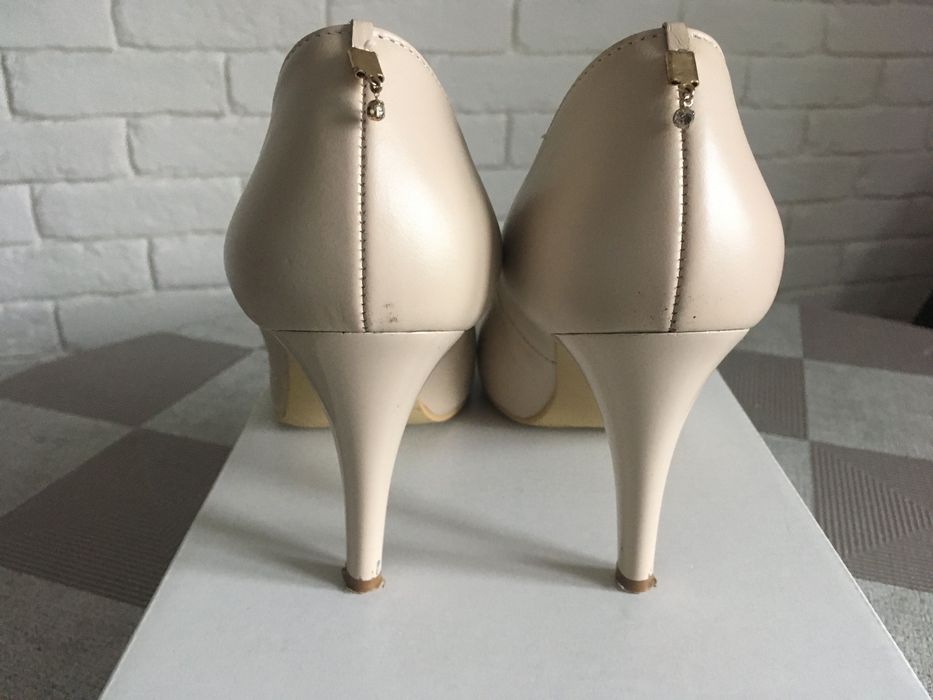 Szpilki skórzane 36