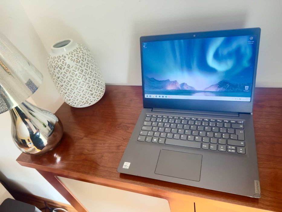 Lenovo V14 IIL 14" Full HD / i5-1035G1 Quad Core / 4 GB RAM / 256 GB NVMe SSD64752391430402122