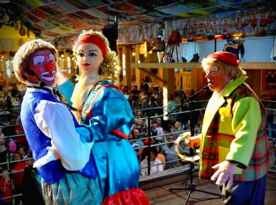 Espetáculo de palhaços