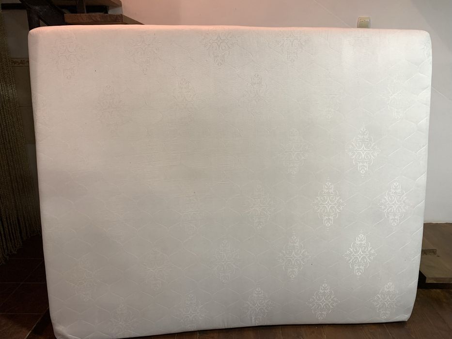 Матрац 160/200.