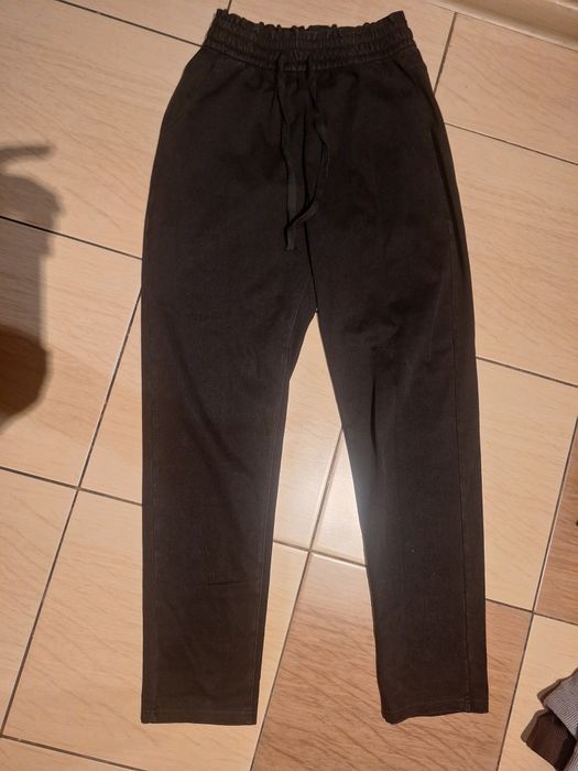 Czarne spodnie eleganckie/ sportowe S/M