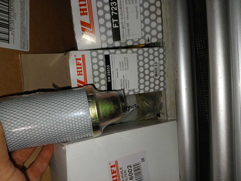 Zestaw filtrów do koparki Kobelco