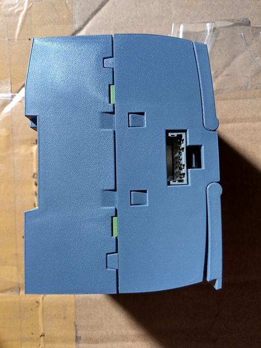 Модуль введення/виводу дискретних сигналів Siemens S7-1200,