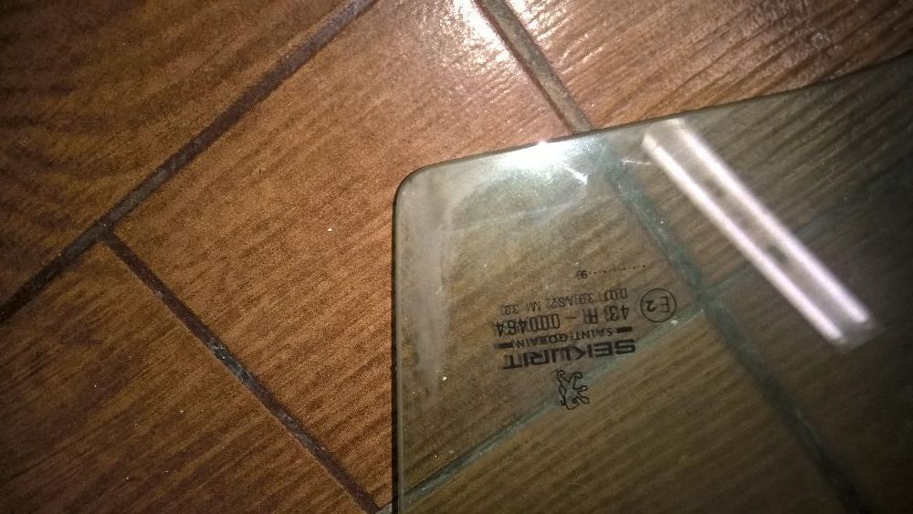 Vendo vidros de um 206
