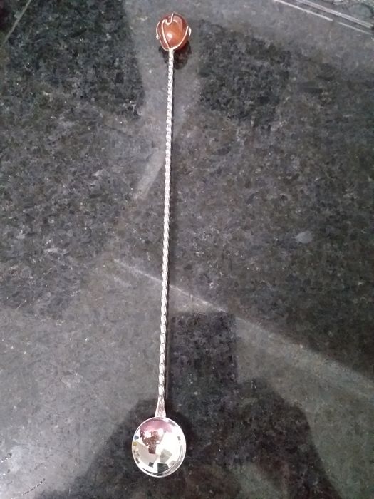 Colher de drink com pedra semipreciosa, mais de 80 anos