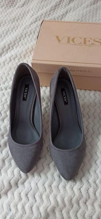 Szare szpilki, czółenka 36