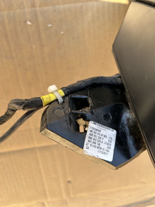 Audi Q7 4M0 Ауди ку7 4м0 зеркало правое  +камера+ассистент