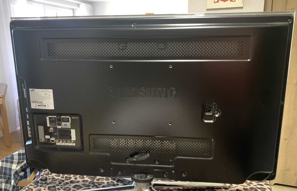 TV LED Samsung 40 cali LE40C750 z okularami 3D + Dekoder DVB-T2