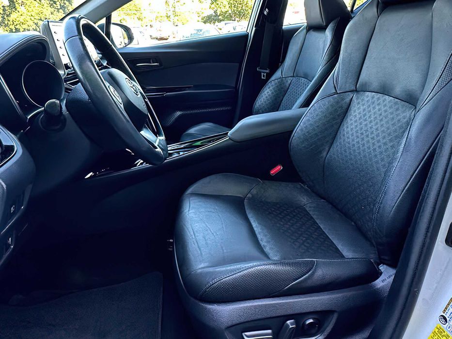 Toyota C-HR      2022