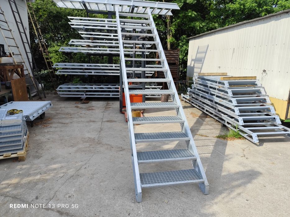 Schody metalowe wema wejście na 3m loft 15 stopni ocynk