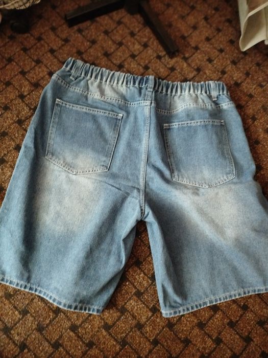 Жіночі джинсові шорти