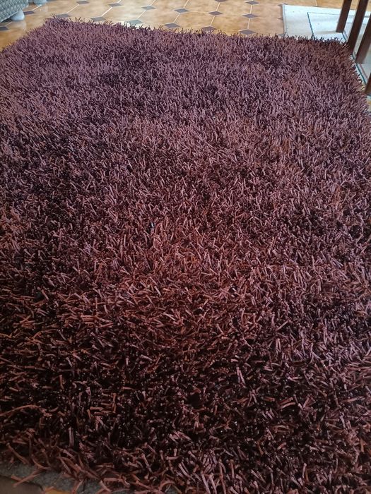 Tapete castanho chocolate felpudo