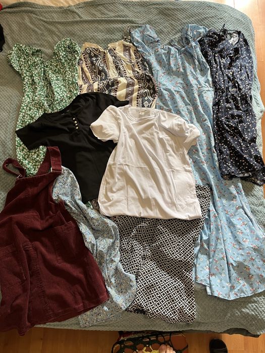 Продам недорого речі одним лотом розпродаж