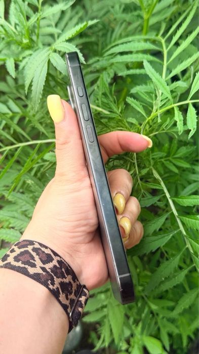 Продам iPhone 16 pro max/256 gb