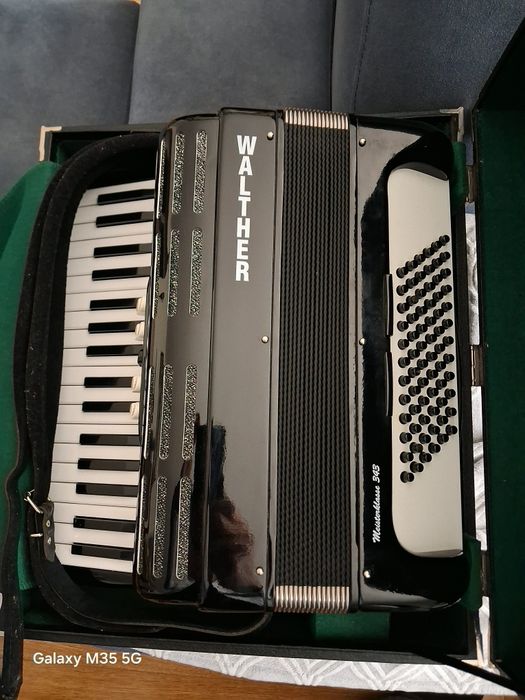Włoski akordeon 72 bas Nowy stan