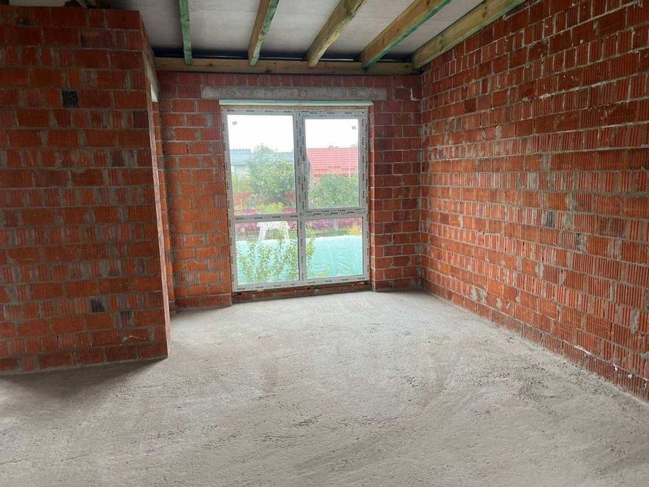 Продаж котеджу в топовій локації у м. Пустомити