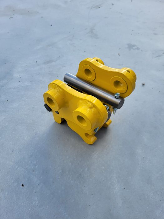 Szybkozłącze mechaniczne półautomatyczne osprzęt do koparki minikopark