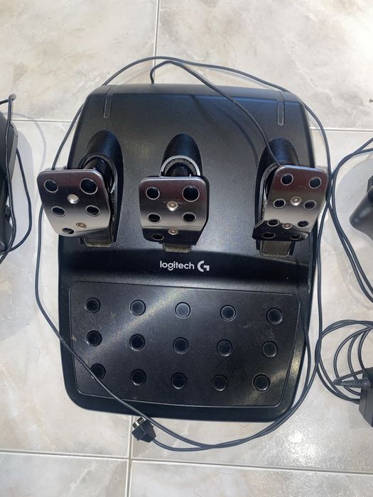 Volante logitech g923 + pedais + manete