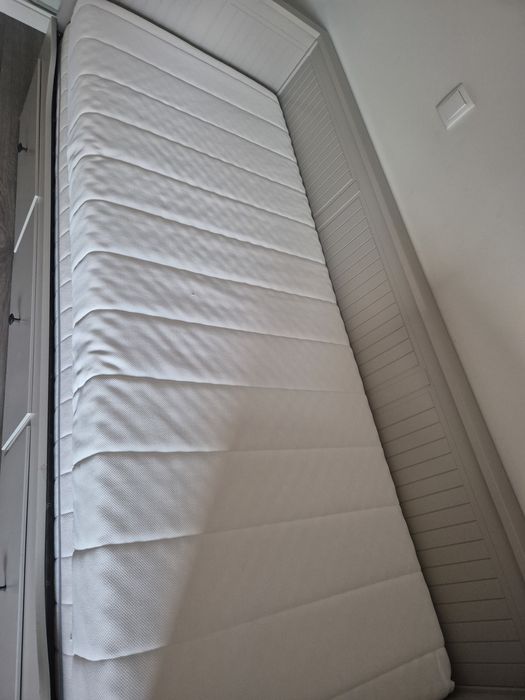 Cama IKEA HEMNES extensível + 2 colchões