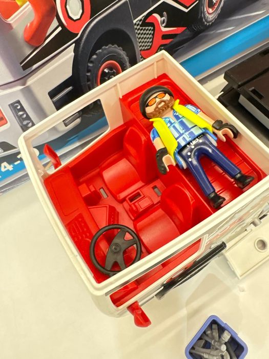 Playmobil Samochód ciężarowy z przyczepą 70771