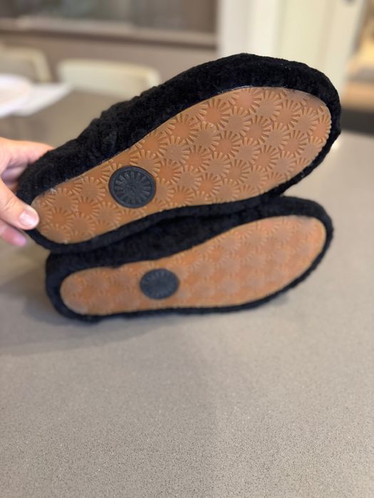 Oryginalne kapcie UGG