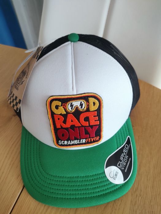 Czapka z daszkiem rhcc