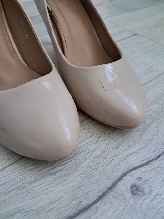 Buty damskie czółenka nude beżowe na obcasie 39