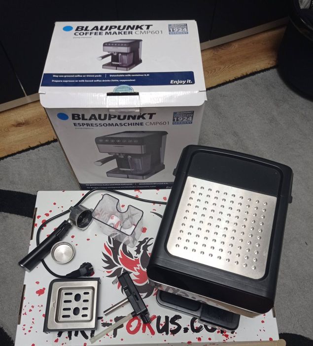 Продам кавоварку BLAUPUNKT