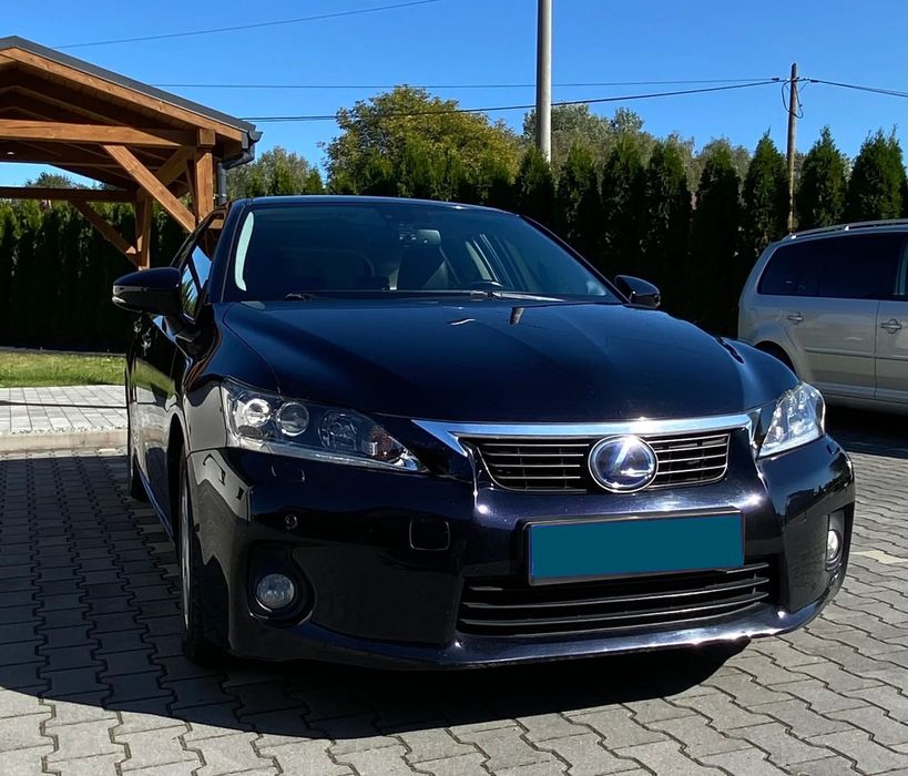 Lexus CT Najwyższa wersja wyposażenia LUXURY LINE