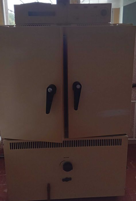 Термостат тс -80 м-2,  та ТГУ 02. Сухожарові шафи  ШСС 80, та  ШСС 250