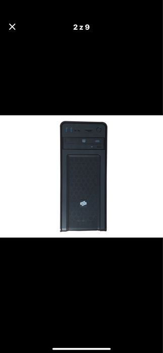 Komputer z monitorem