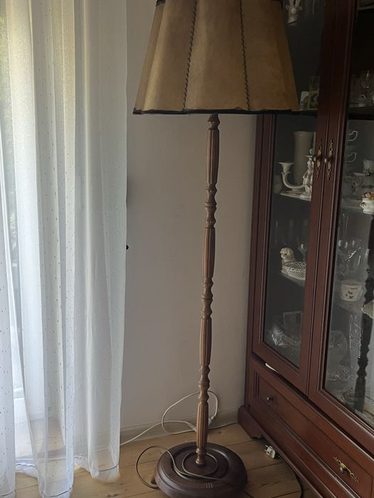 Lampa stojaca podlogowa