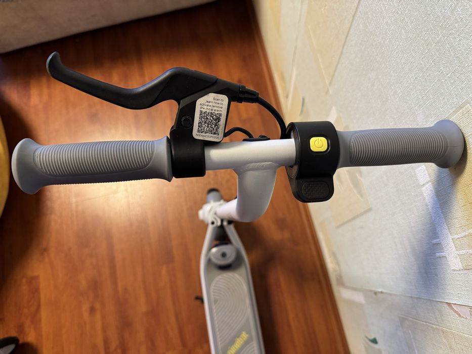 Електросамокат Ninebot C8