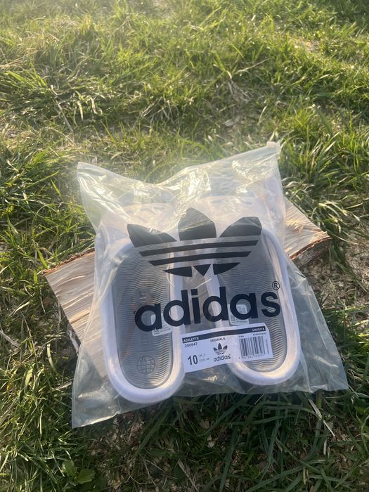 Тапки Adidas 42,43,44 розміри