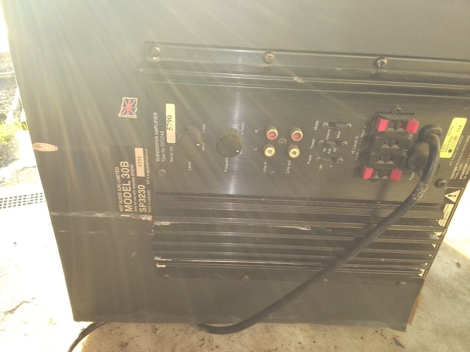 Sobufar amplificador marca KEF